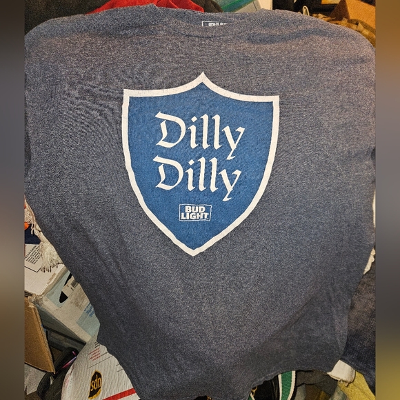 Budweiser Beer Dilly Dilly Promo Tee - Picture 1 of 4